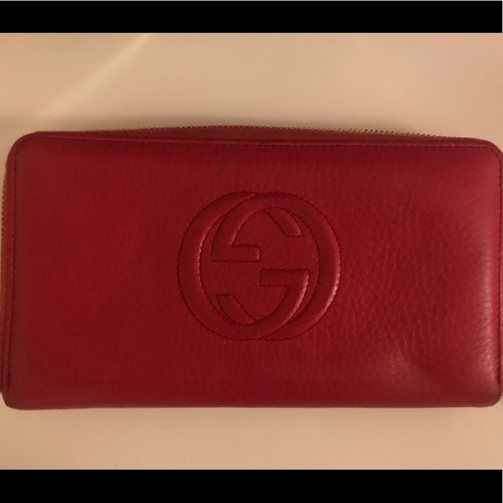 Gucci red wallet